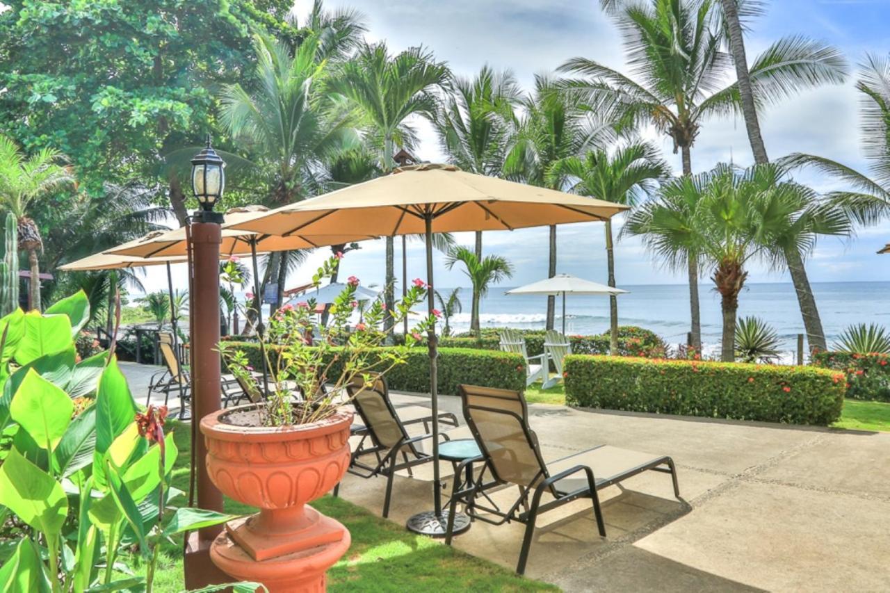 The Backyard Beachfront Hotel Jacó Esterno foto